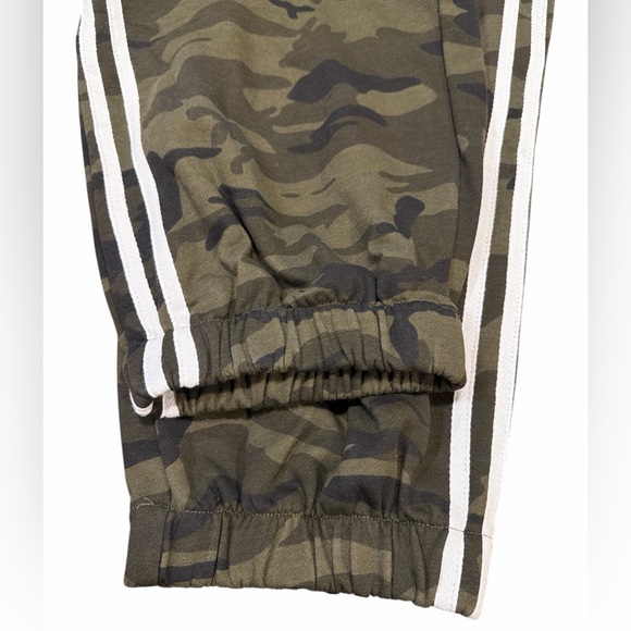 Bibi Joggers Track Pant Size XL Camo White Side Stripes Elastic Waistband NEW - Picture 9 of 12
